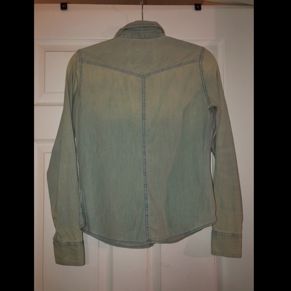 American Eagle Jean Button Up - Picture 4 of 4